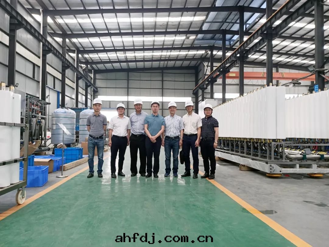 上(shàng)海(hǎi)水(shuǐ)合环(huán)境工程有(yǒu)限公(gōng)司領導莅臨碩特(tè)环(huán)保考察交流